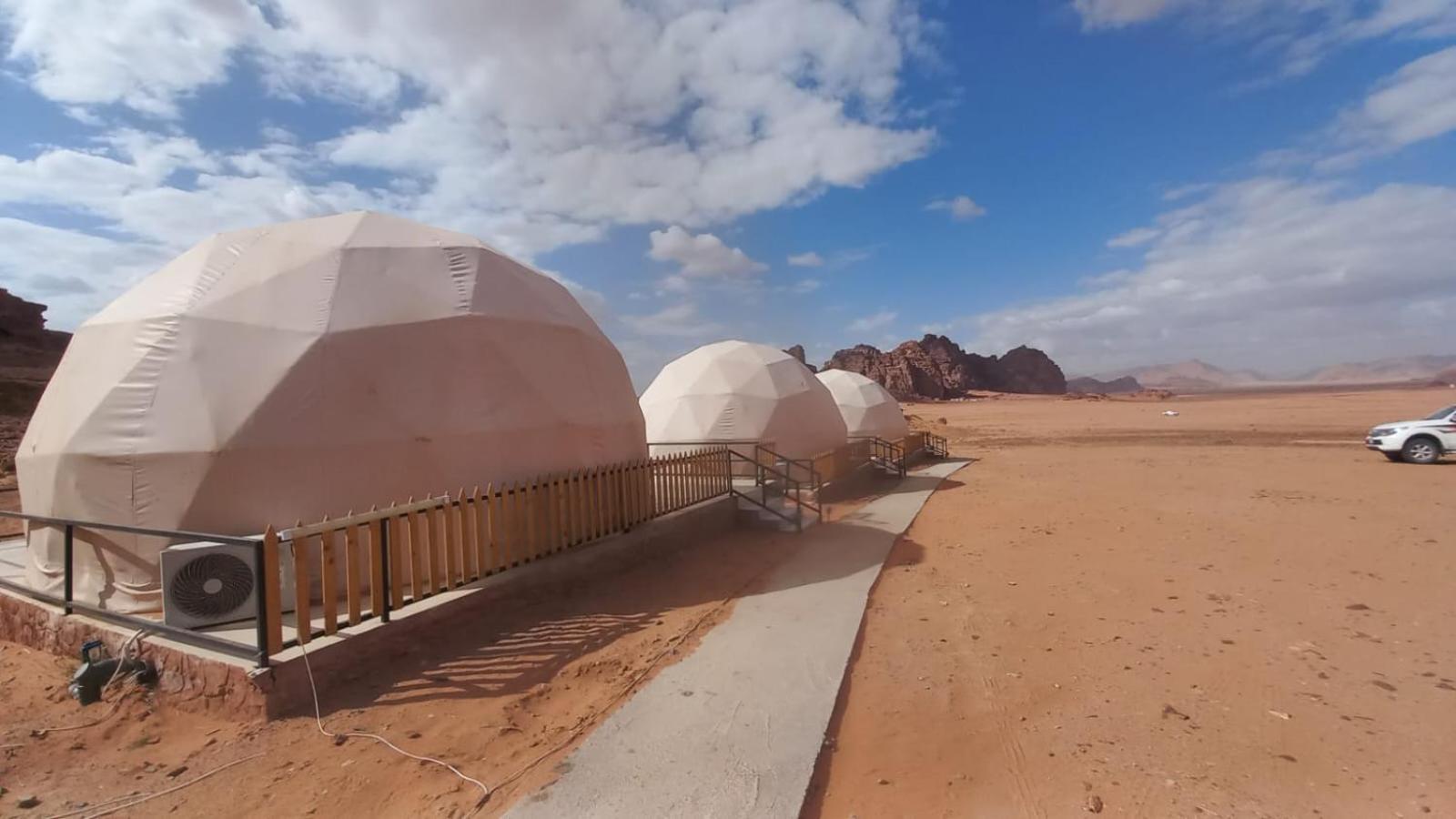 Al Raha Luxury Camp Hotel Wadi Rum Exterior photo