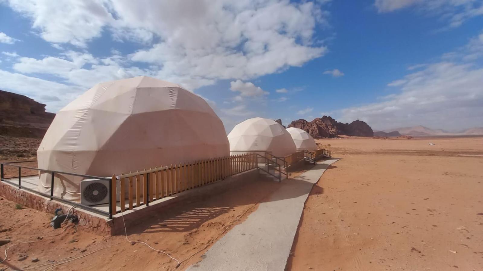 Al Raha Luxury Camp Hotel Wadi Rum Exterior photo