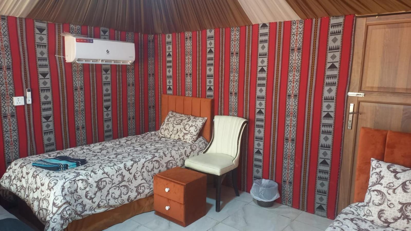 Al Raha Luxury Camp Hotel Wadi Rum Exterior photo