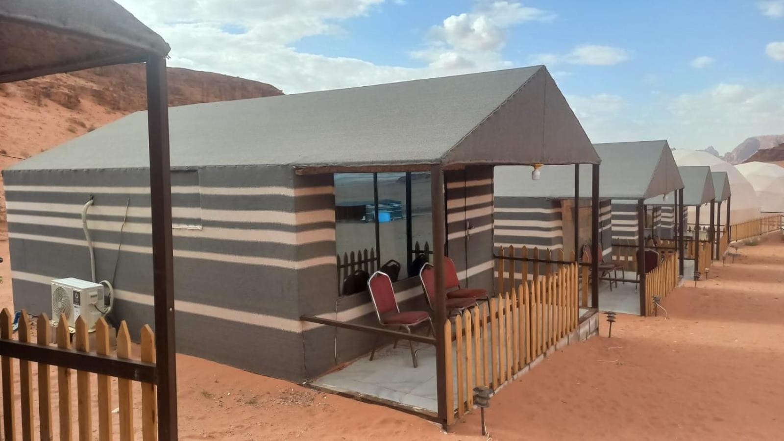Al Raha Luxury Camp Hotel Wadi Rum Exterior photo