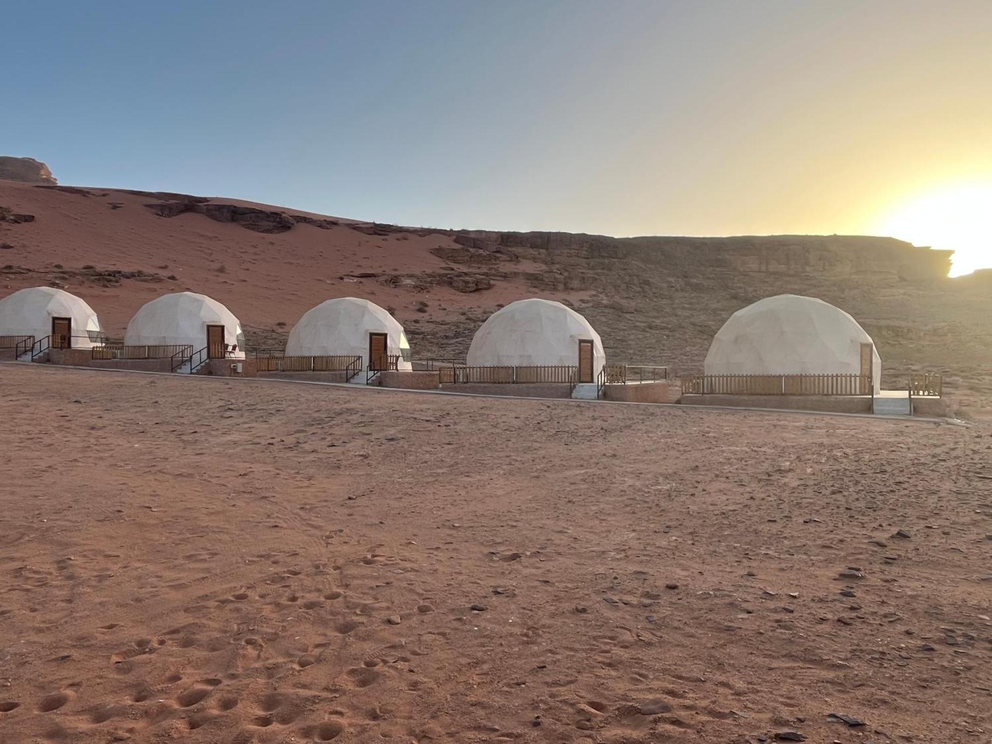 Al Raha Luxury Camp Hotel Wadi Rum Exterior photo