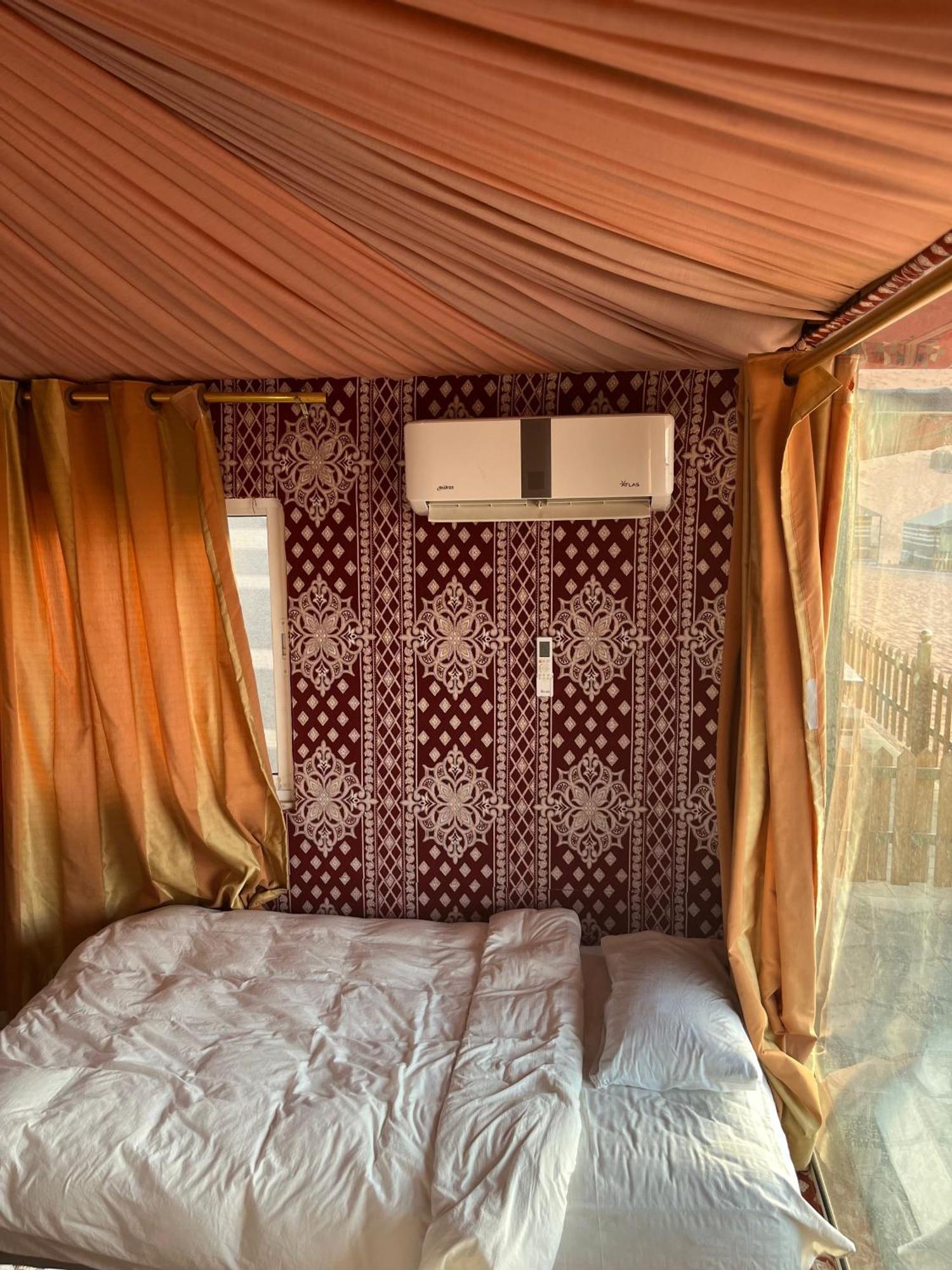 Al Raha Luxury Camp Hotel Wadi Rum Exterior photo