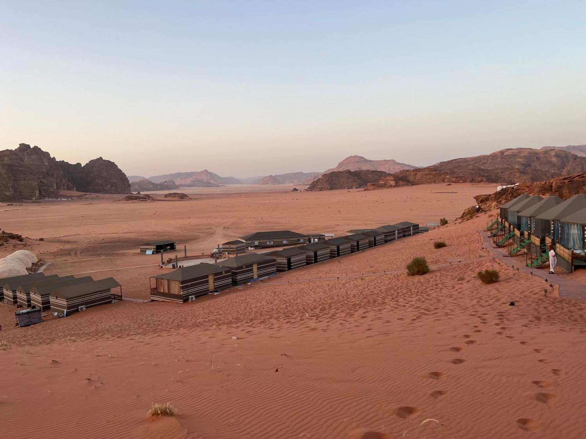 Al Raha Luxury Camp Hotel Wadi Rum Exterior photo