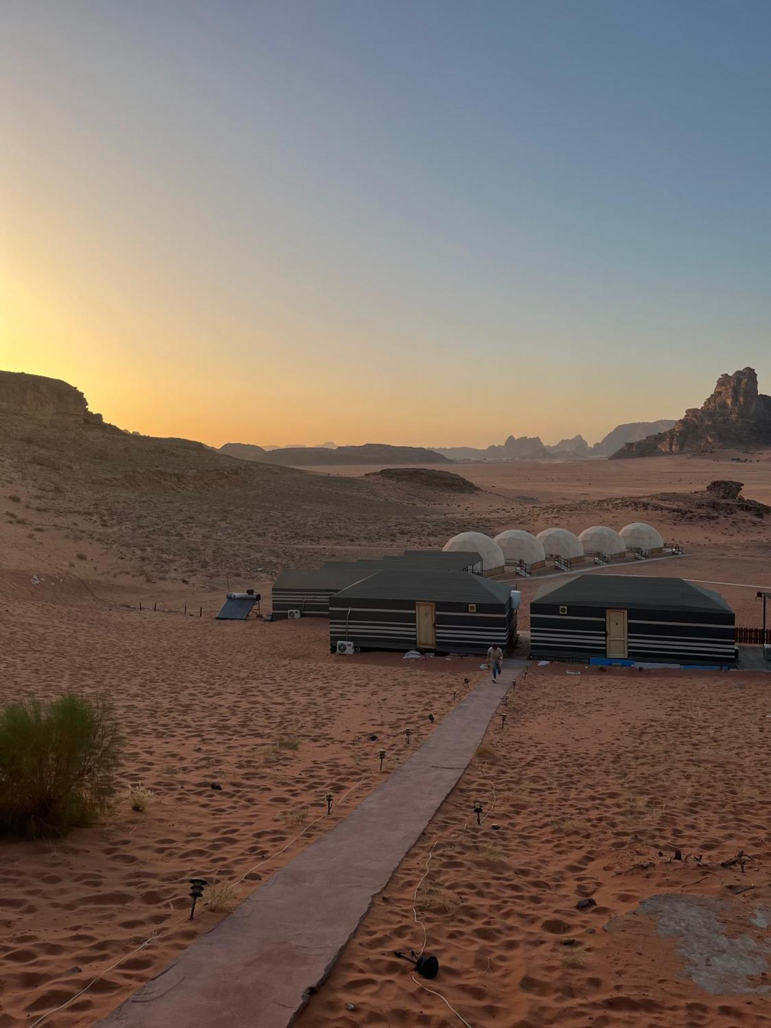 Al Raha Luxury Camp Hotel Wadi Rum Exterior photo